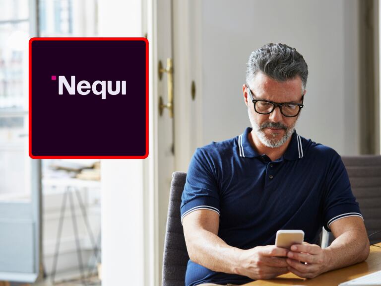 Imagen de referencia hombre en el celular y logo de Nequi // Getty Images y Nequi