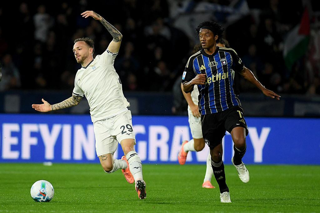 Juan Guillermo Cuadrado durante el partido de Pisa vs. Lazio / Getty Images