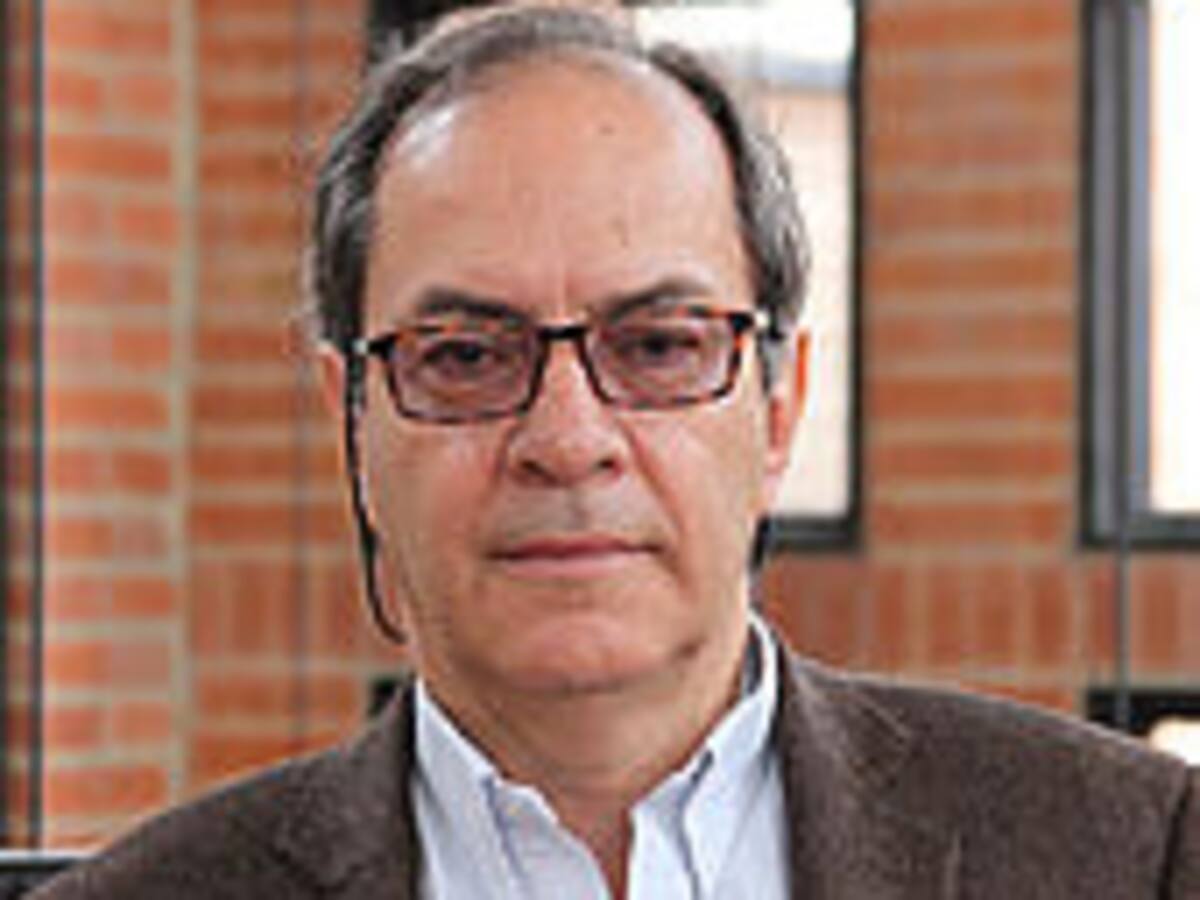 Hay que repensar pretender ahogar el crecimiento de economía vía tasa de interés: codirector Giraldo