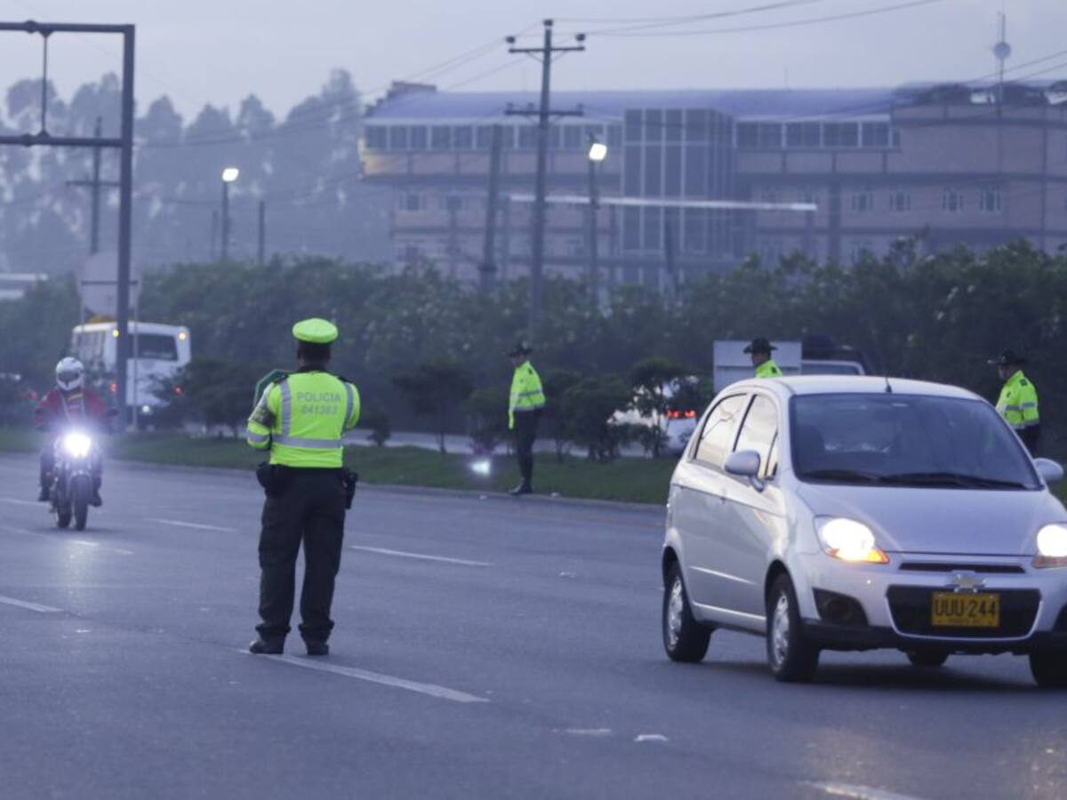 Más de 2.170 conductores multados en la vías del país