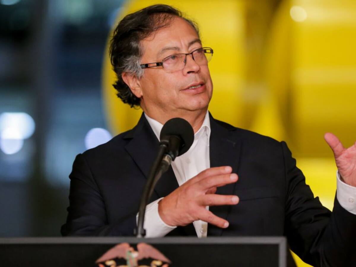 Gustavo Petro: impuestos a petróleo y carbón financiarán programas sociales