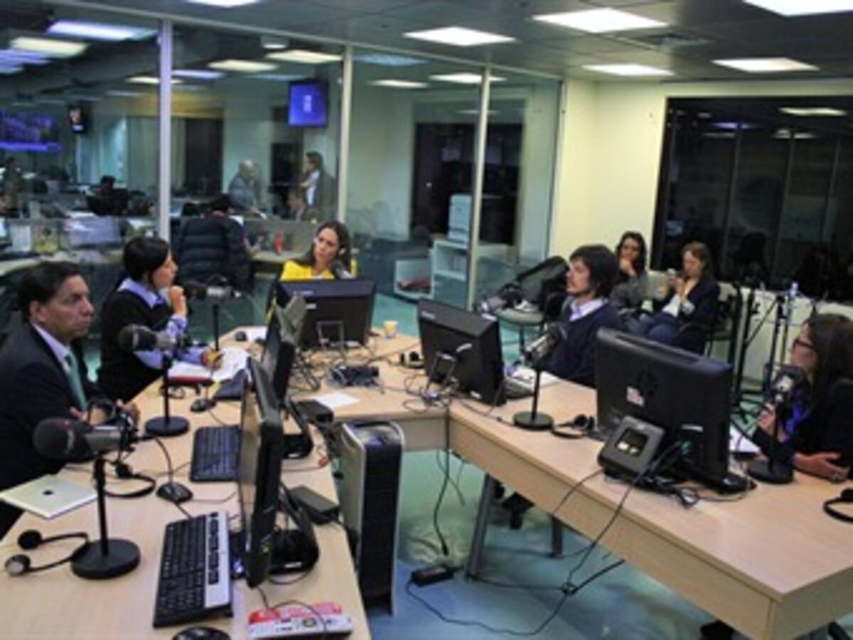 Panelistas del 28 de abril en Hora 20