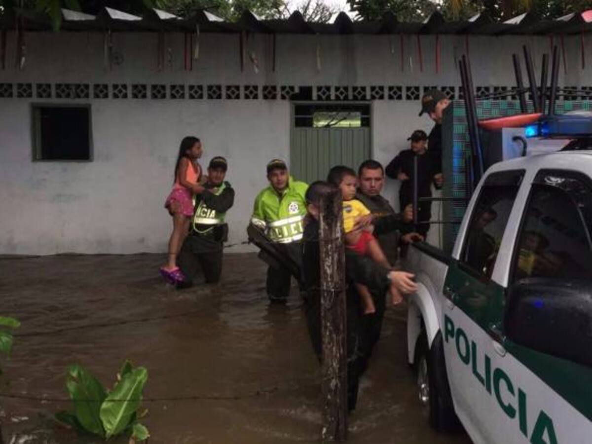 Autoridades intentan rescatar a cuatro personas atrapadas tras inundaciones en el Meta
