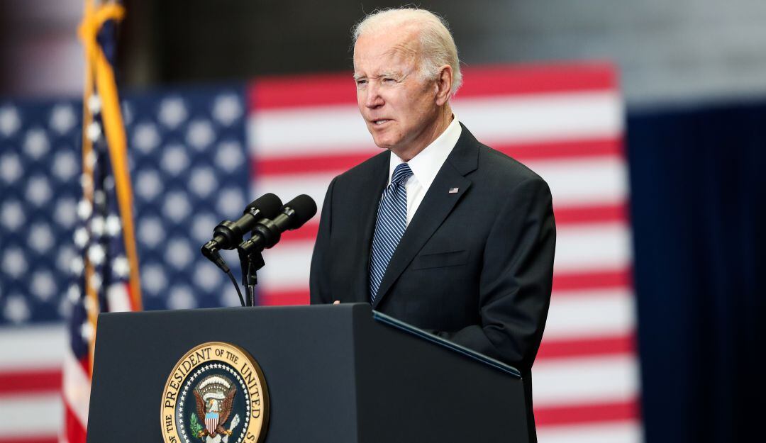 Biden planea apelar fallo de jueza y retornar el uso de mascarilla en EE.UU