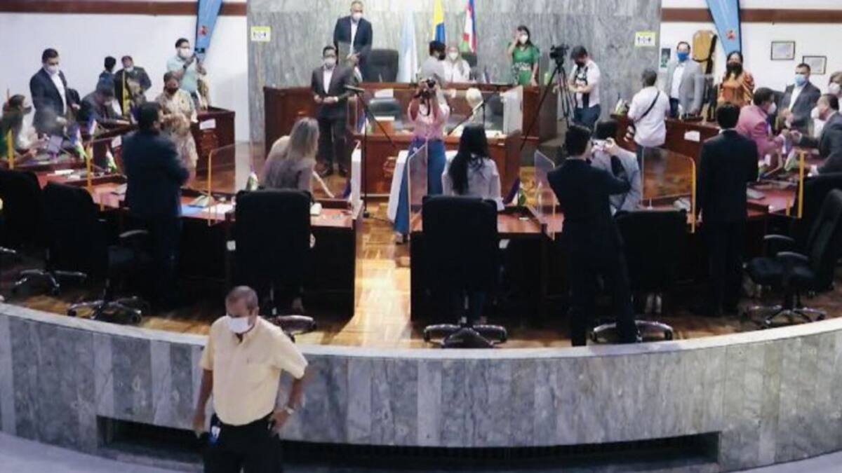 ¿Toque de queda para menores de edad en Cali? esto dicen los concejales