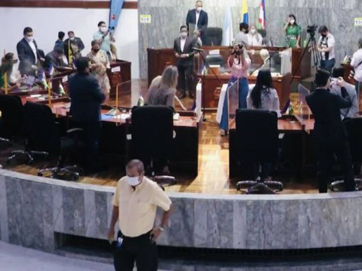 ¿Toque de queda para menores de edad en Cali? esto dicen los concejales