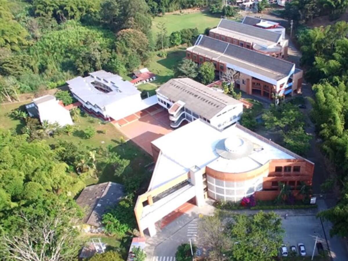 Polémica por costo de derechos de grado en universidad privada de Pereira