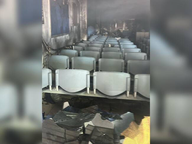 Atentan contra una sede de la EPS Cajacopi en Maicao: un hombre le roció gasolina y prendió fuego