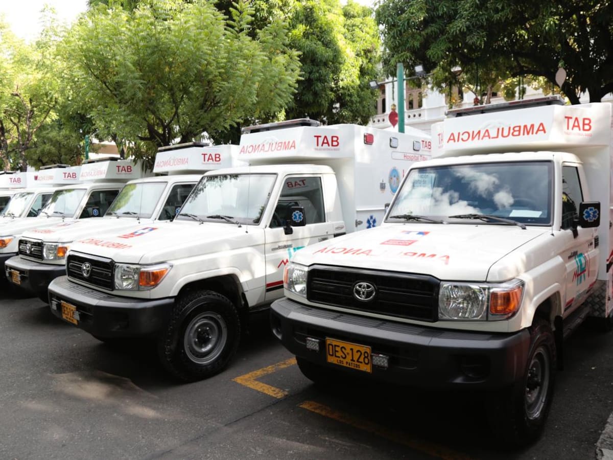 Mnistro de salud entrega parque automotor asistencial en Cúcuta