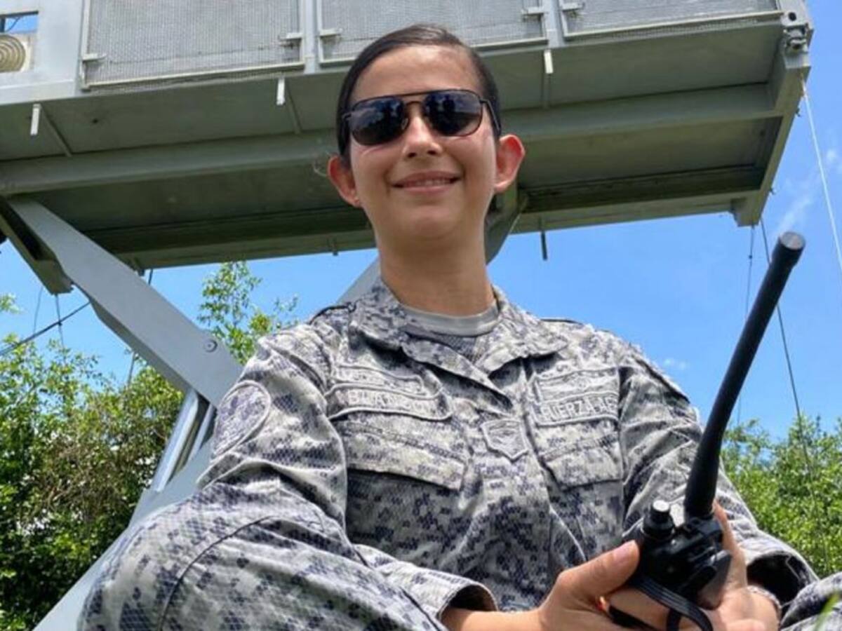 Mujer de FAC lidera por primera vez torre de control en La Macarena