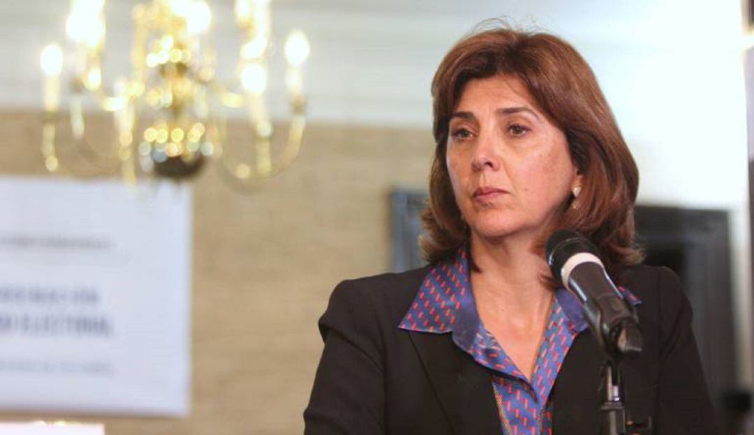 María ángela Holguín