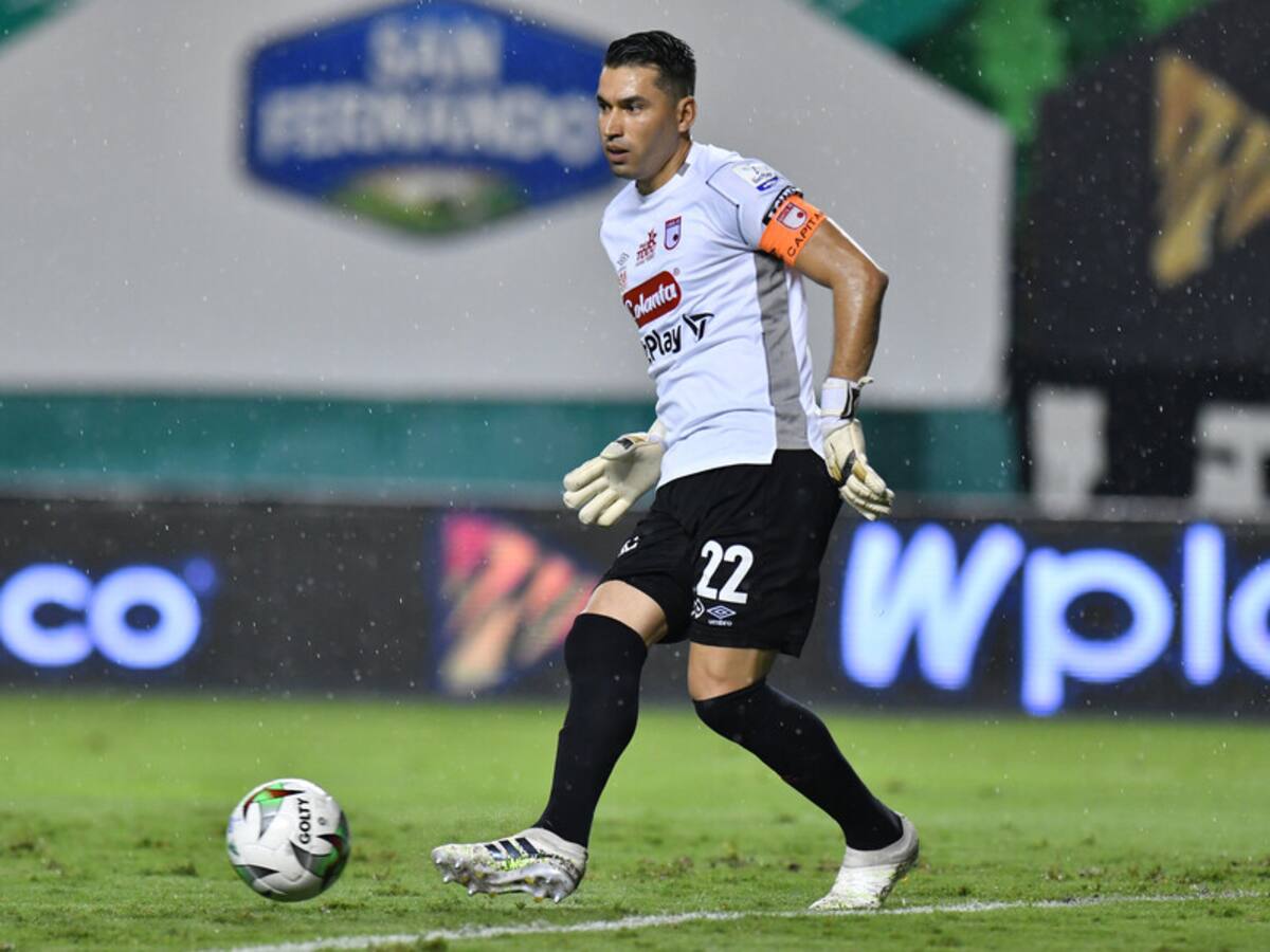 Leandro Castellanos, ex arquero, fue tajante sobre a qué porteros convocaría a la Selección Colombia