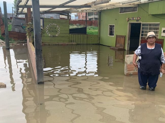 Fuertes lluvias generan inundación en la localidad de Bosa