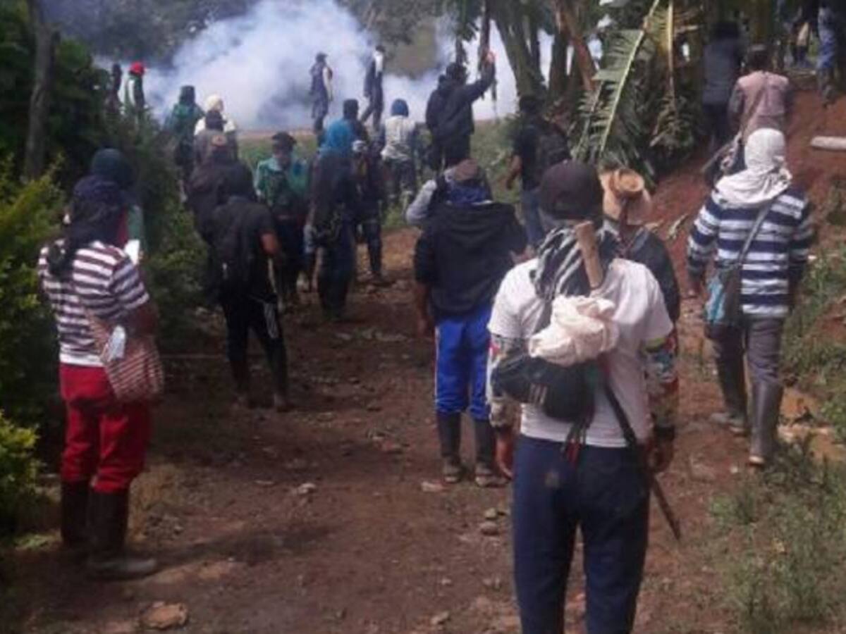 Van 51 policías heridos en medio de protesta indígena en el Cauca
