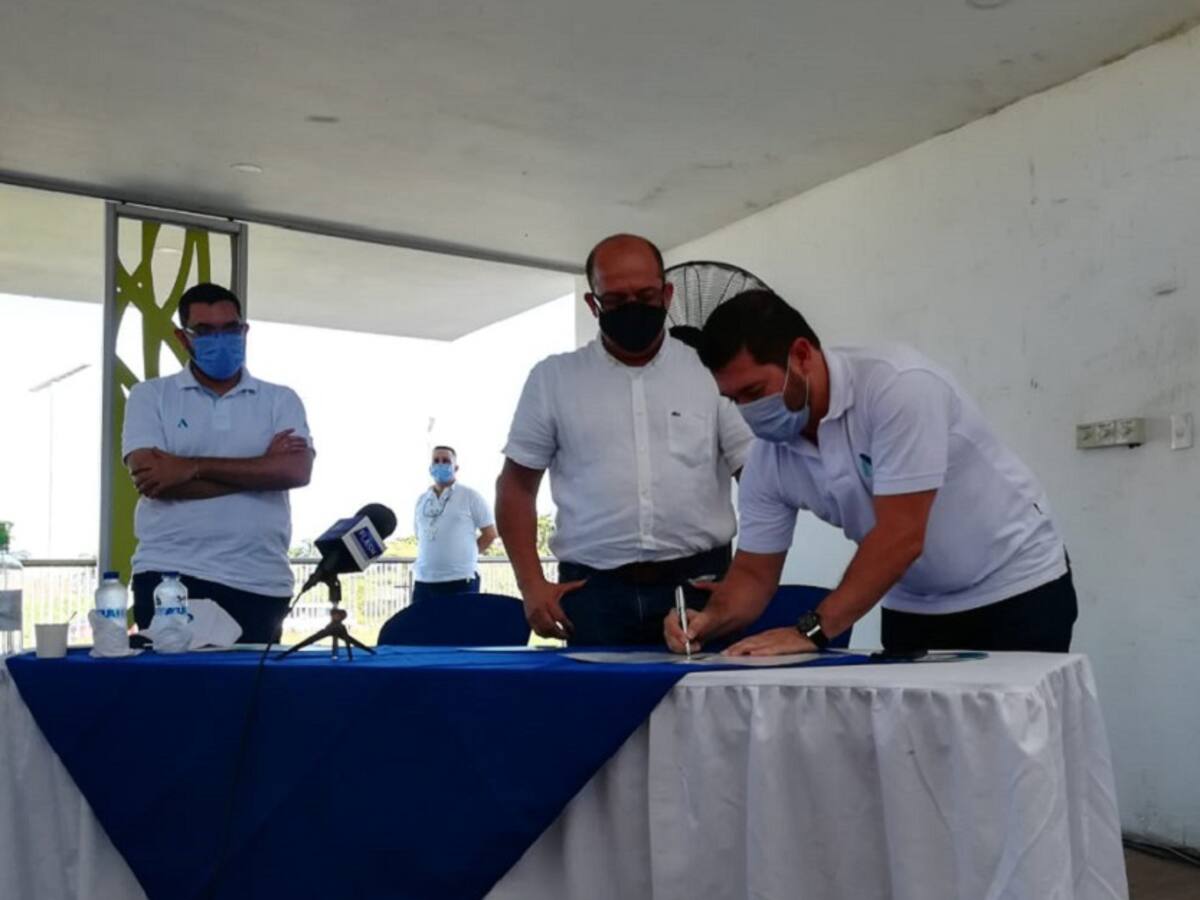 Air-e firma contrato para normalización eléctrica de Puebloviejo, Magdalena