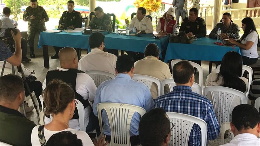 Gobierno y GranColombiaGold entregan propuestas para hallar solución a paro minero en Segovia. Foto: Cortesía: Gobernación de Antioquia