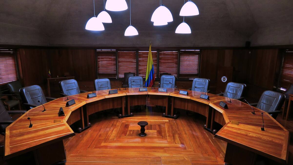 ¿Terna para elegir integrante de la Corte Constitucional debería estar integrada solo por mujeres?