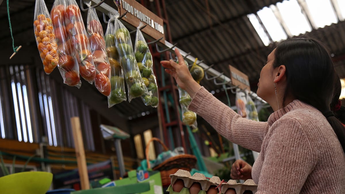 Ciudadanos alertan subida de precios del mercado