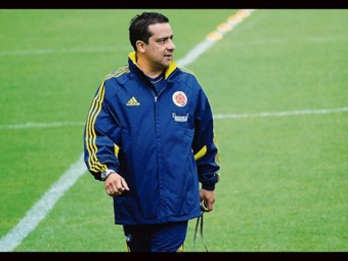 Carlos Ulloa médico del combinado nacional y la lesión de James Rodríguez