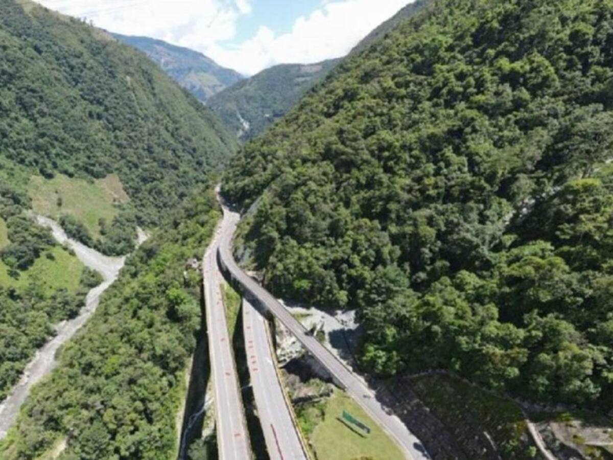 Calzada Chirajara reducirá 45 minutos tiempo de traslado a motos y camiones