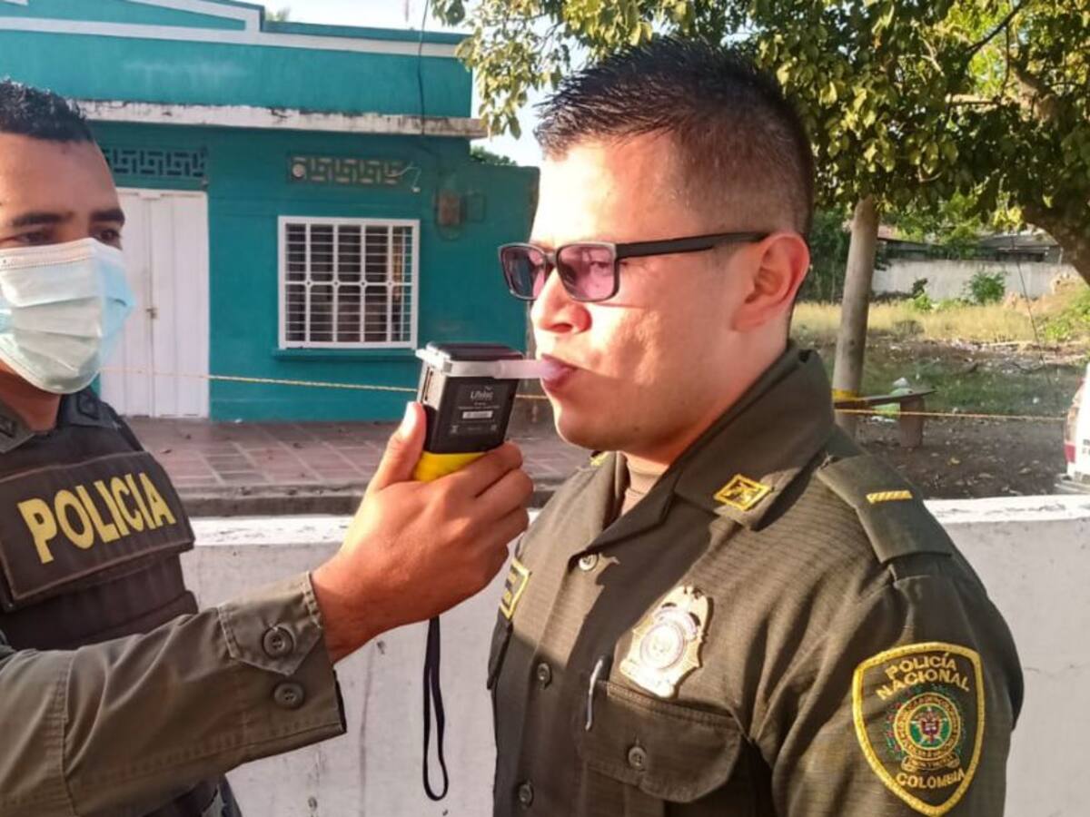 En Bolívar hacen pruebas de alcoholemia a policías para un servicio sobrio
