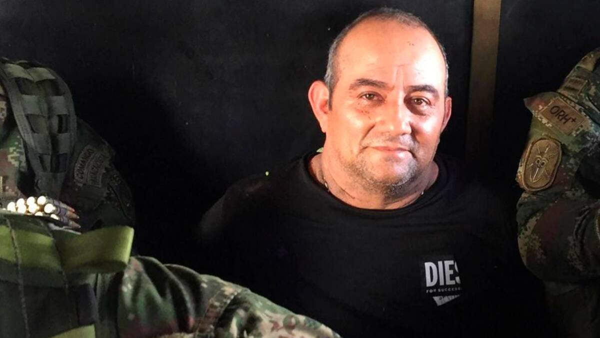 Preocupación por militares que aparecen en fotos con ‘Otoniel’: A. Isacson