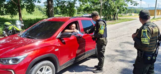 Policía de Bolívar refuerza la seguridad vial en la ruta 2515, kilómetro 87-San Jacinto-Bolívar