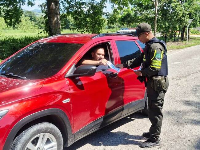 Policía de Bolívar refuerza la seguridad vial en la ruta 2515, kilómetro 87-San Jacinto-Bolívar