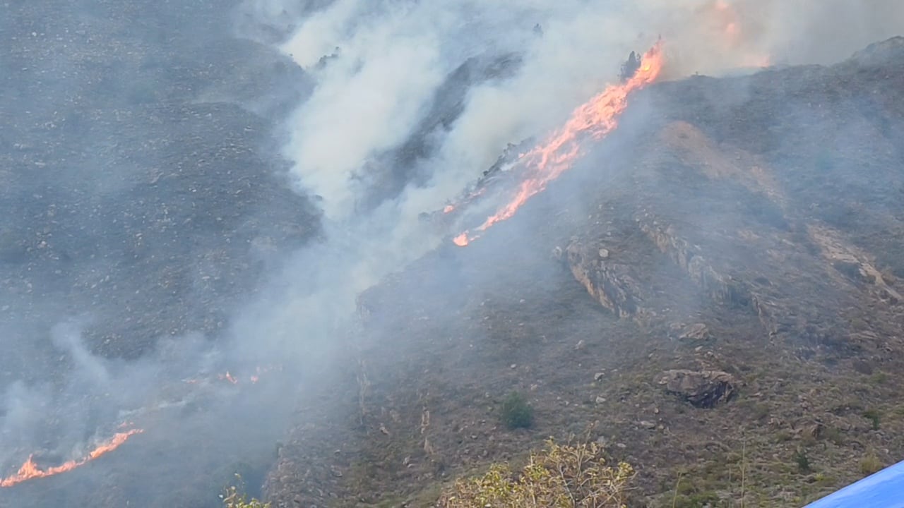 Incendio se reactiva en Chíquiza y alcanza el Santuario de IguaqueFOTO | CARACOL RADIO BOYACÁ