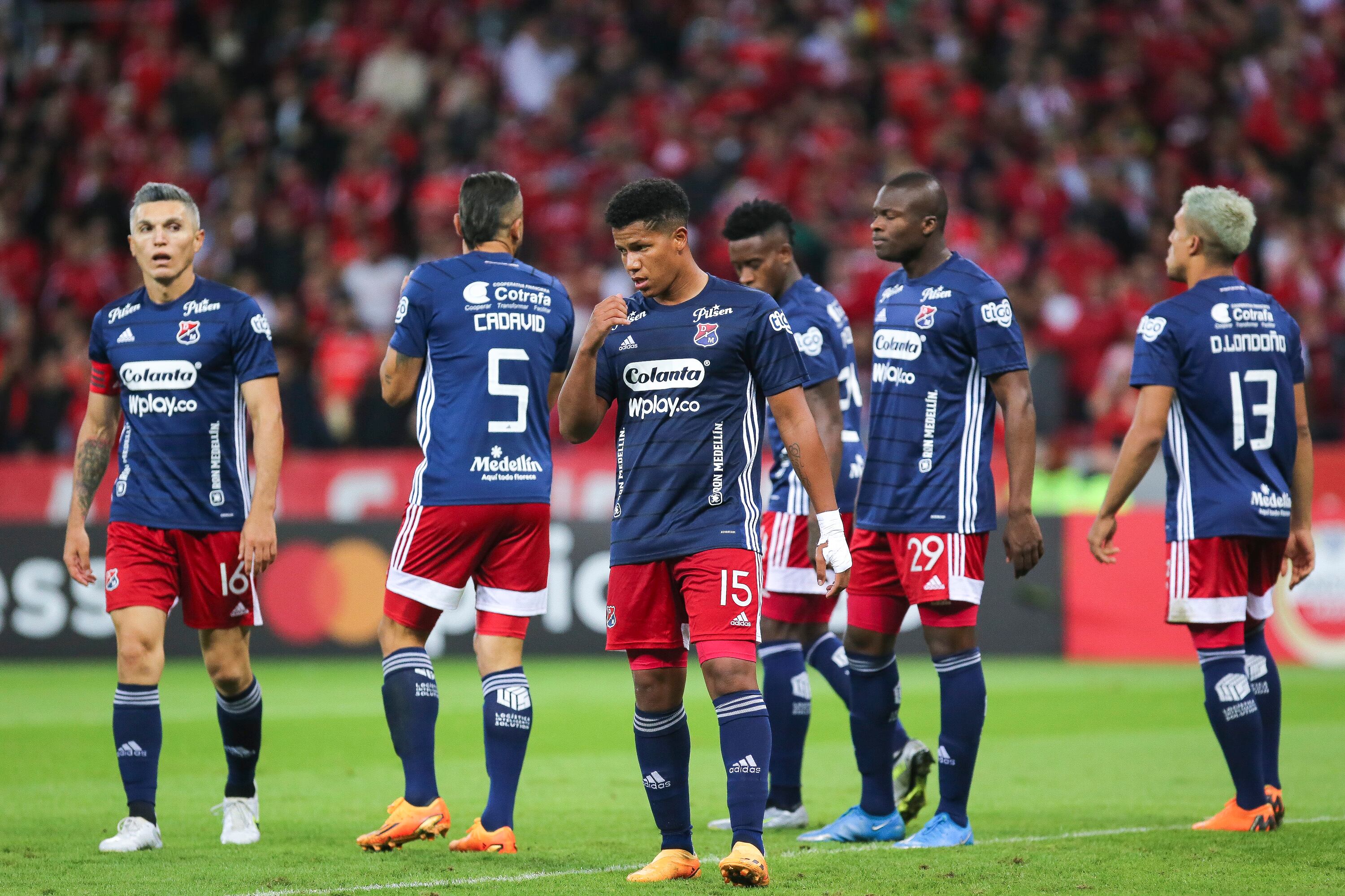 Independiente Medellín tras su eliminación en la Copa Libertadores. (Photo by Fernando Alves/Getty Images)