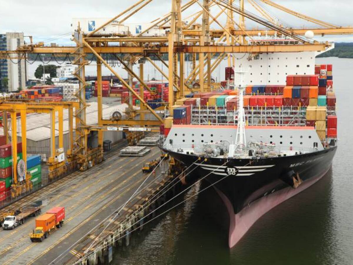 La motonave mas grande del mundo ya está en Buenaventura