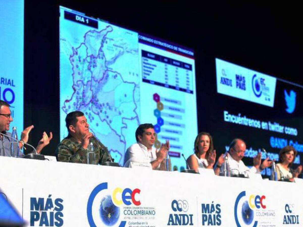 'En las zonas transitorias seguirá funcionando el estado de derecho': comandante FFMM