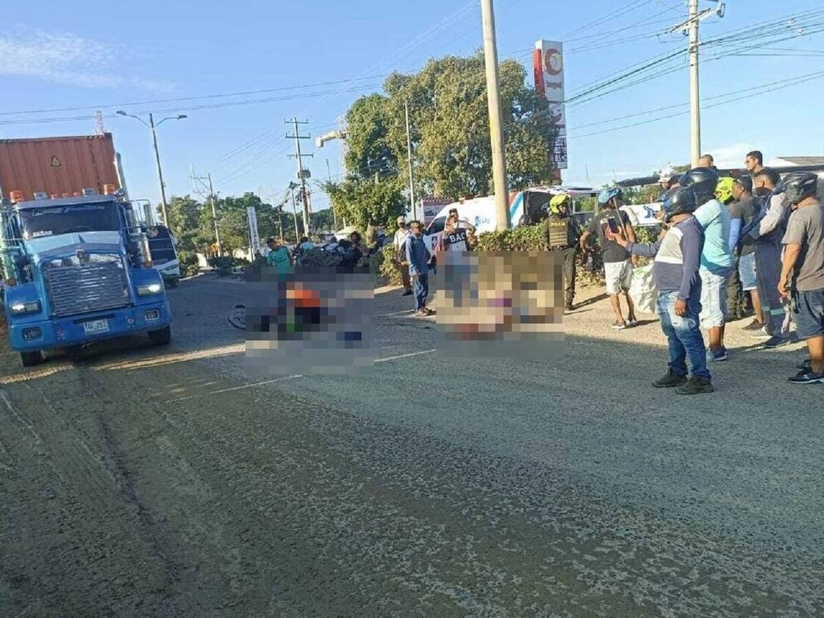 Falleció parrillero de moto al ser arrollado por una tractomula en Mamonal