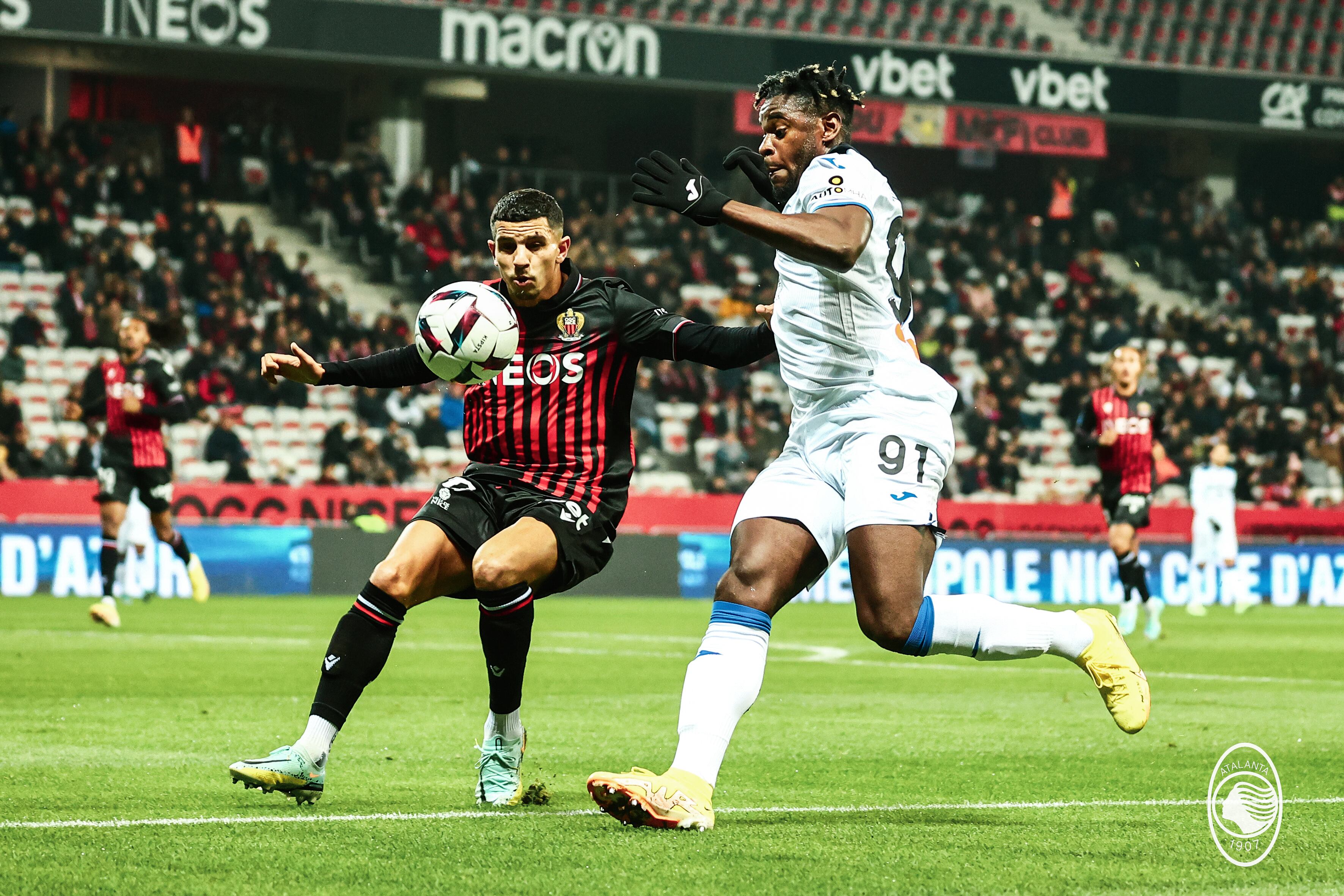 Duván Zapata le anotó al Niza en duelo amistoso.