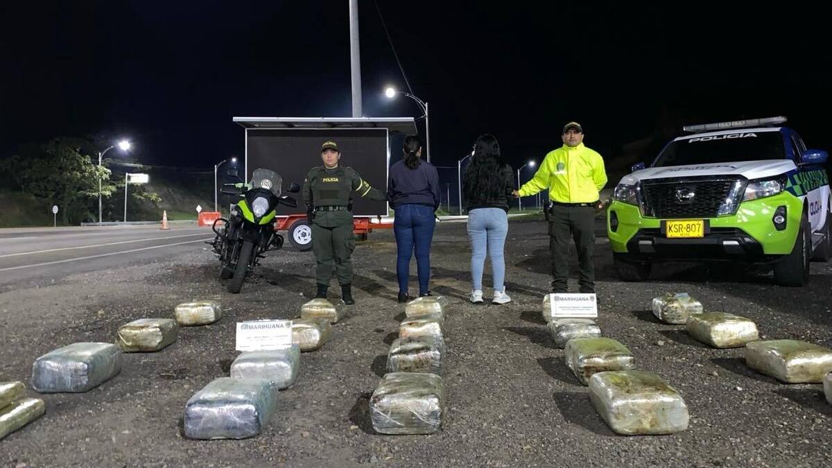 En la ruta que cubría Garzón-Bogotá fueron capturadas dos mujeres con estupefacientes