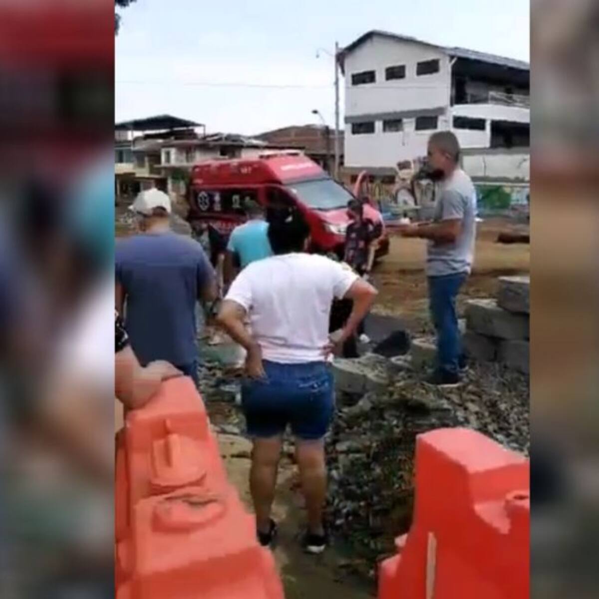 Comunidad de Prados del Sur son afectados por la construcción de puente