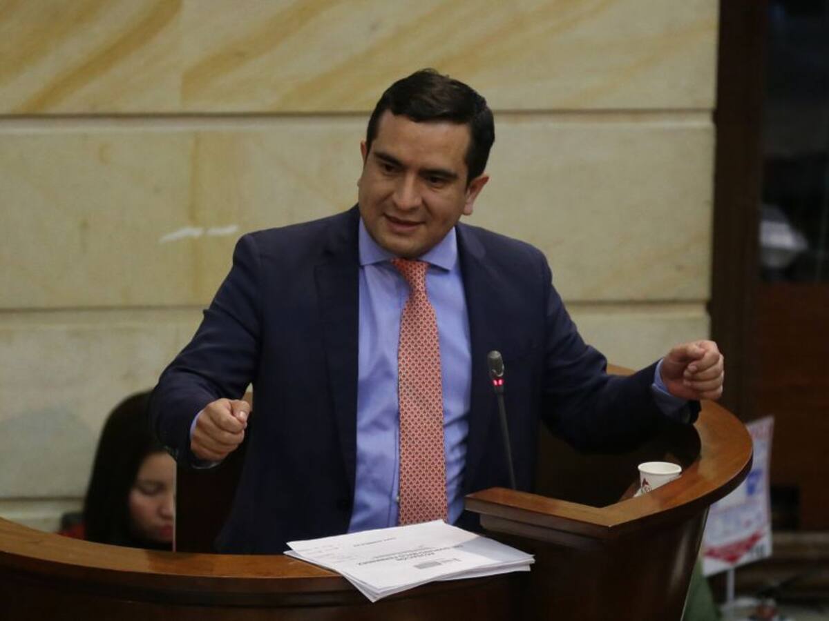 Edward Rodríguez: “Si el presidente supo de violación de topes, podría ser judicializado”