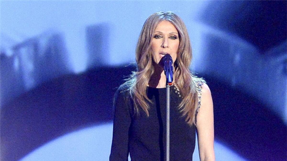 Céline Dion apuesta por los diseños asimétricos
