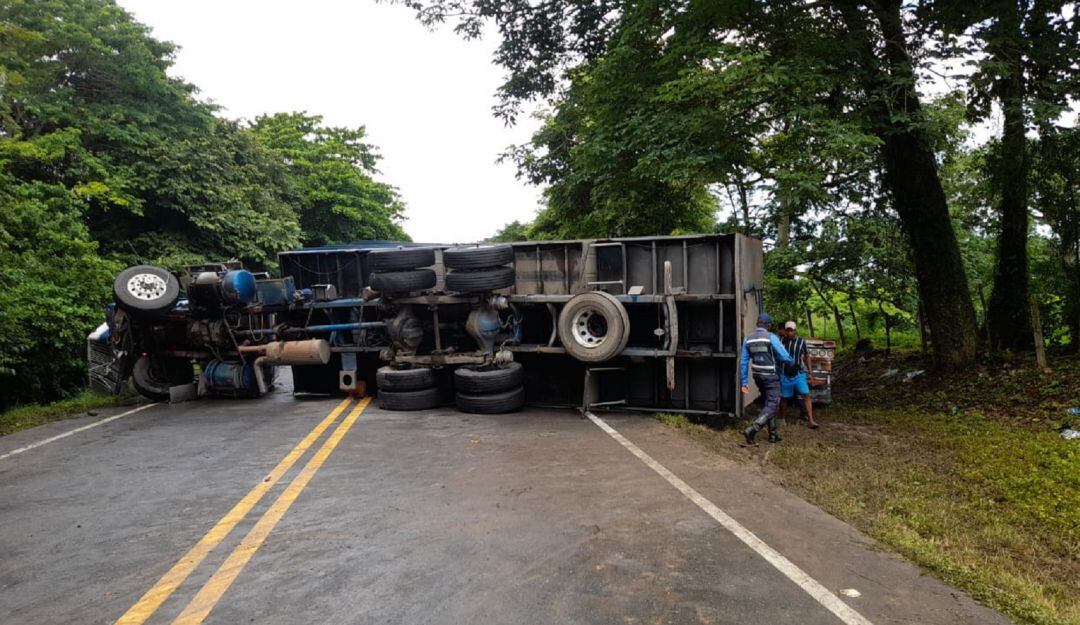 El siniestro ocurrió a la altura del kilómetro 72 en jurisdicción del municipio de Arjona, norte de Bolívar