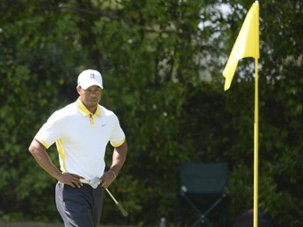 Un banderín impidió que Tiger Woods quedara liderando el Masters de Augusta