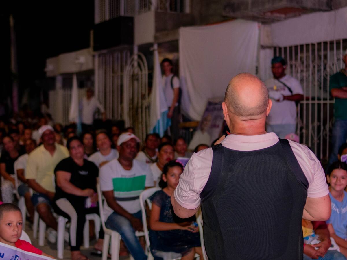 UNP cree conveniente que lleve el chaleco antibalas para proteger mi vida: El Cura Ordóñez