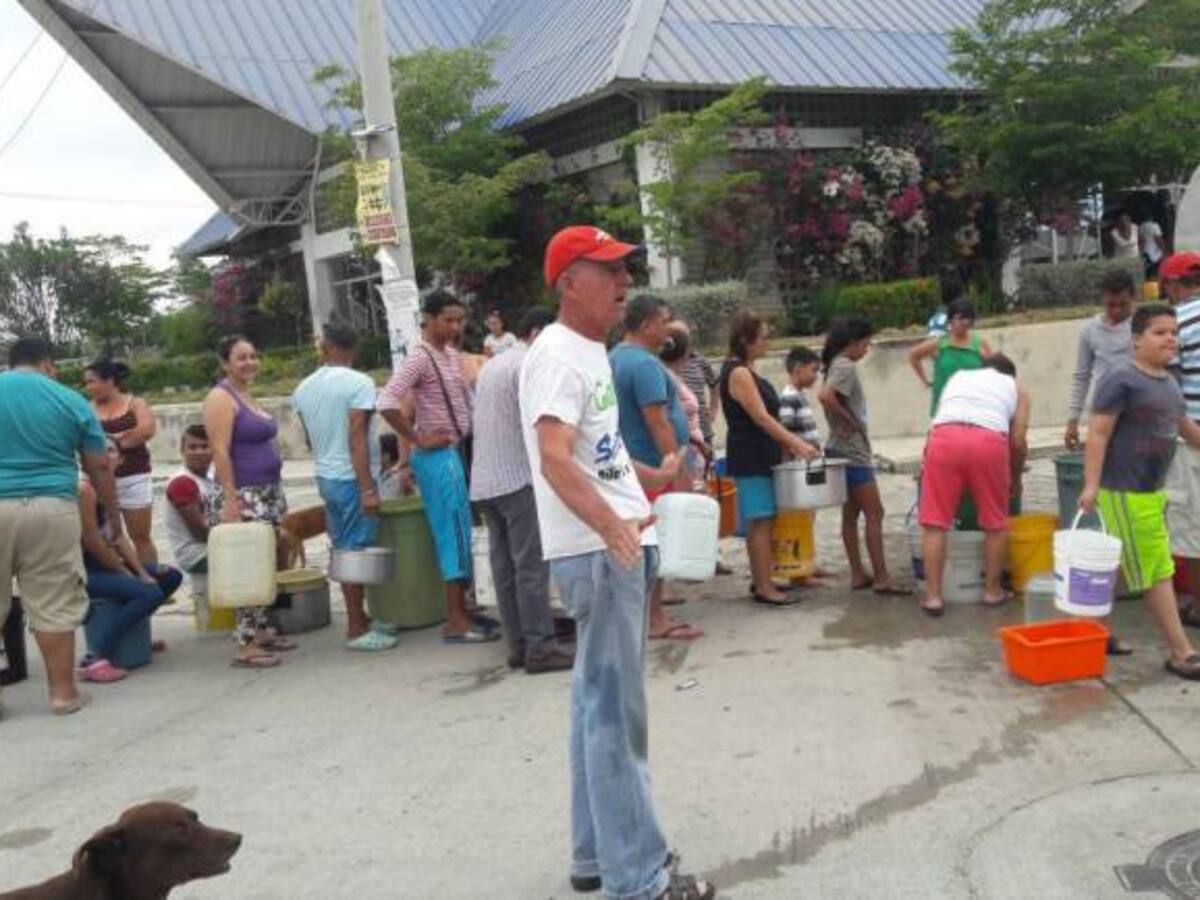Habitantes de Villa Olímpica completan 4 días sin agua