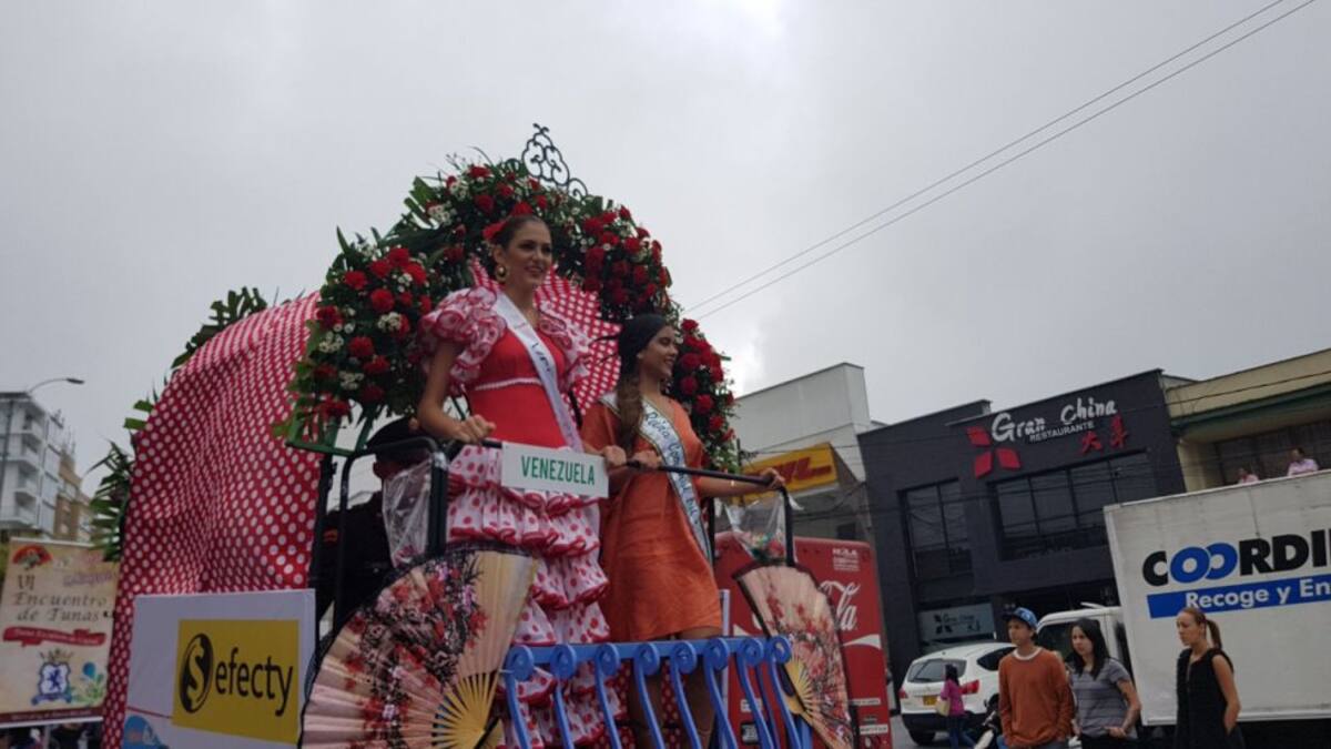 El desfile de las Carretas del Rocío en el cuarto día de la Feria de Manizales