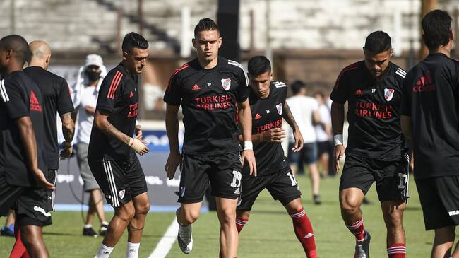 Rafael Santos Borré aun no renueva su contrato con River Plate.