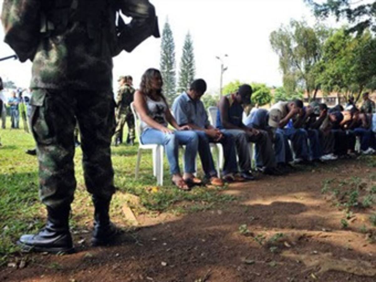 Ex paramilitares y guerrilleros han confesado ante la Fiscalía 26 mil asesinatos