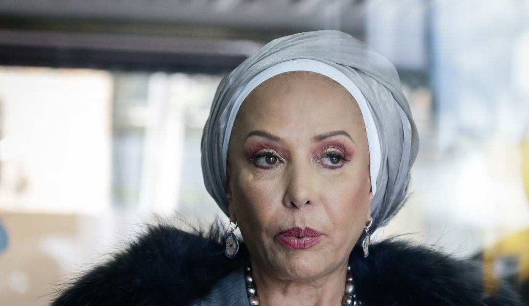 La excongresista reveló que se encuentra aislada y estable