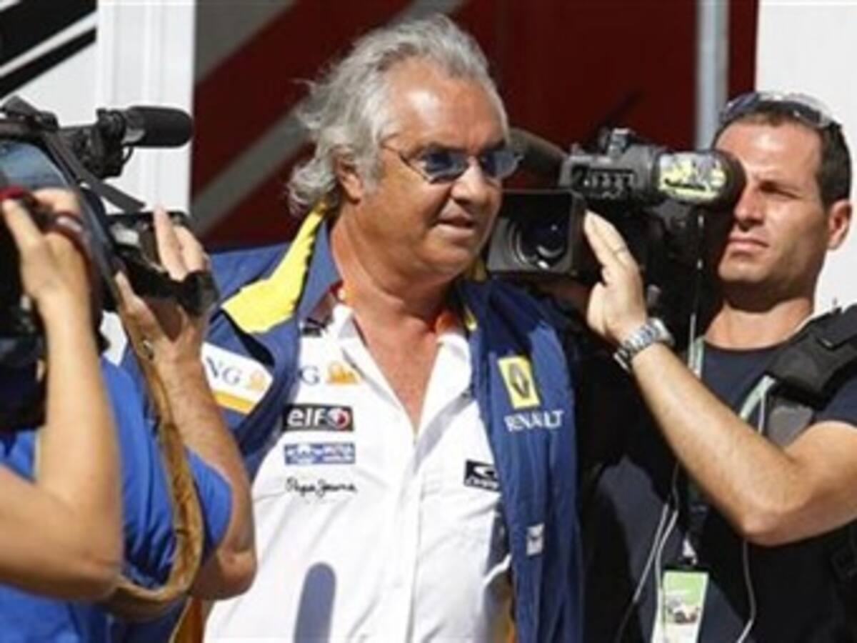Tribunal francés anula exclusión perpetua de Flavio Briatore de la F1
