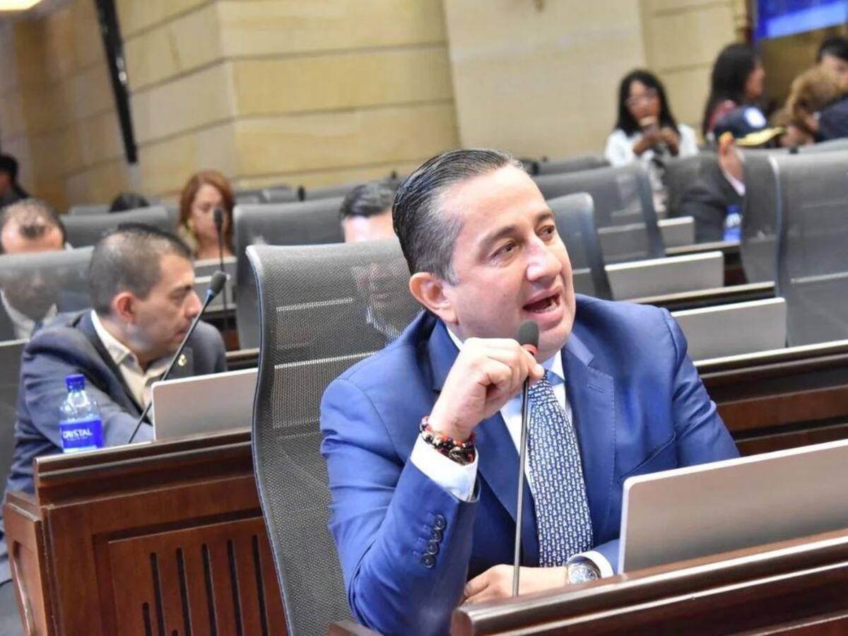 Piden a Petro que el levantamiento del cese al fuego con Estado Mayor Central sea nacional