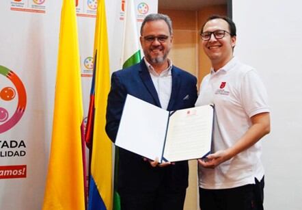 Omar Mejía Rector de la universidad del Tolima inaugurando facultad de Ciencias del Hábitat, Diseño e Infraestructura