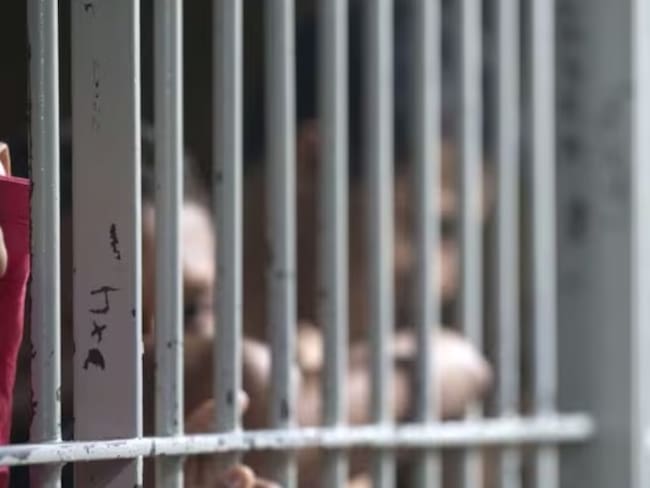 Sector privado propone administrar cárceles y fortalecer control de brazaletes en Colombia